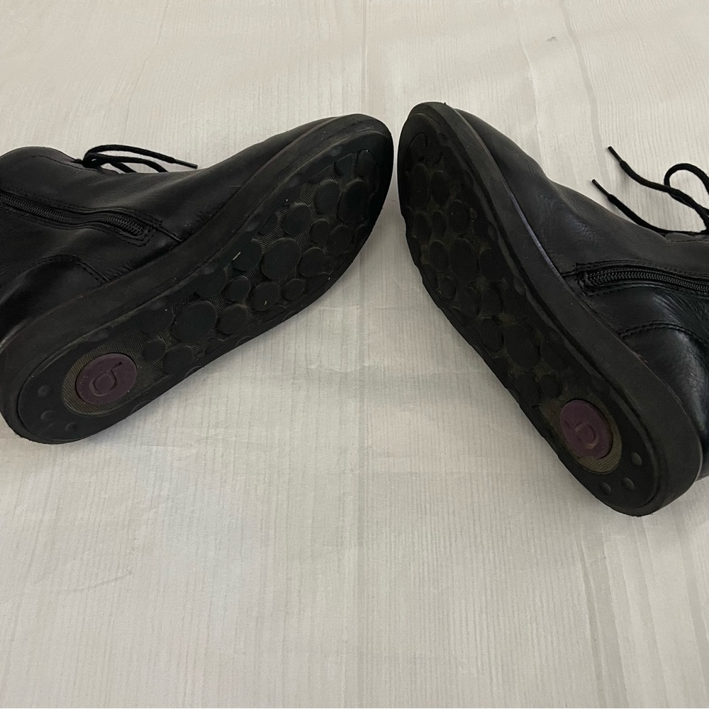 BIONICA Women’s Corset II Purple & Black Lace Up Ankle Booties Size 7.5 - Picture 4 of 7